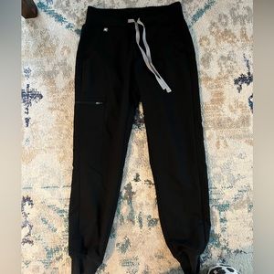 XXS/P black figs joggers